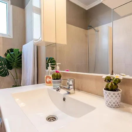 Apartment Ferienwohnung Fuer 4 Personen Ca 110 Qm In Funchal, Madeira Und Umgebung Funchal (Madeira)