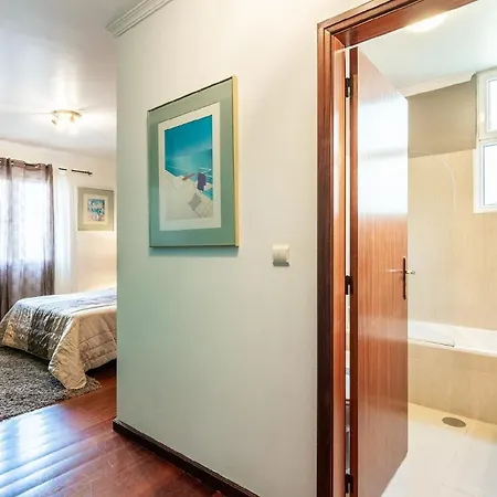 Ferienwohnung Fuer 4 Personen Ca 110 Qm In Funchal, Madeira Und Umgebung Apartment