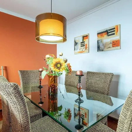 Apartment Ferienwohnung Fuer 4 Personen Ca 110 Qm In Funchal, Madeira Und Umgebung